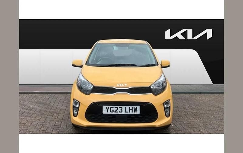 Used Kia Picanto 66 HP (48 kW) 2023 Yellow Hatchback