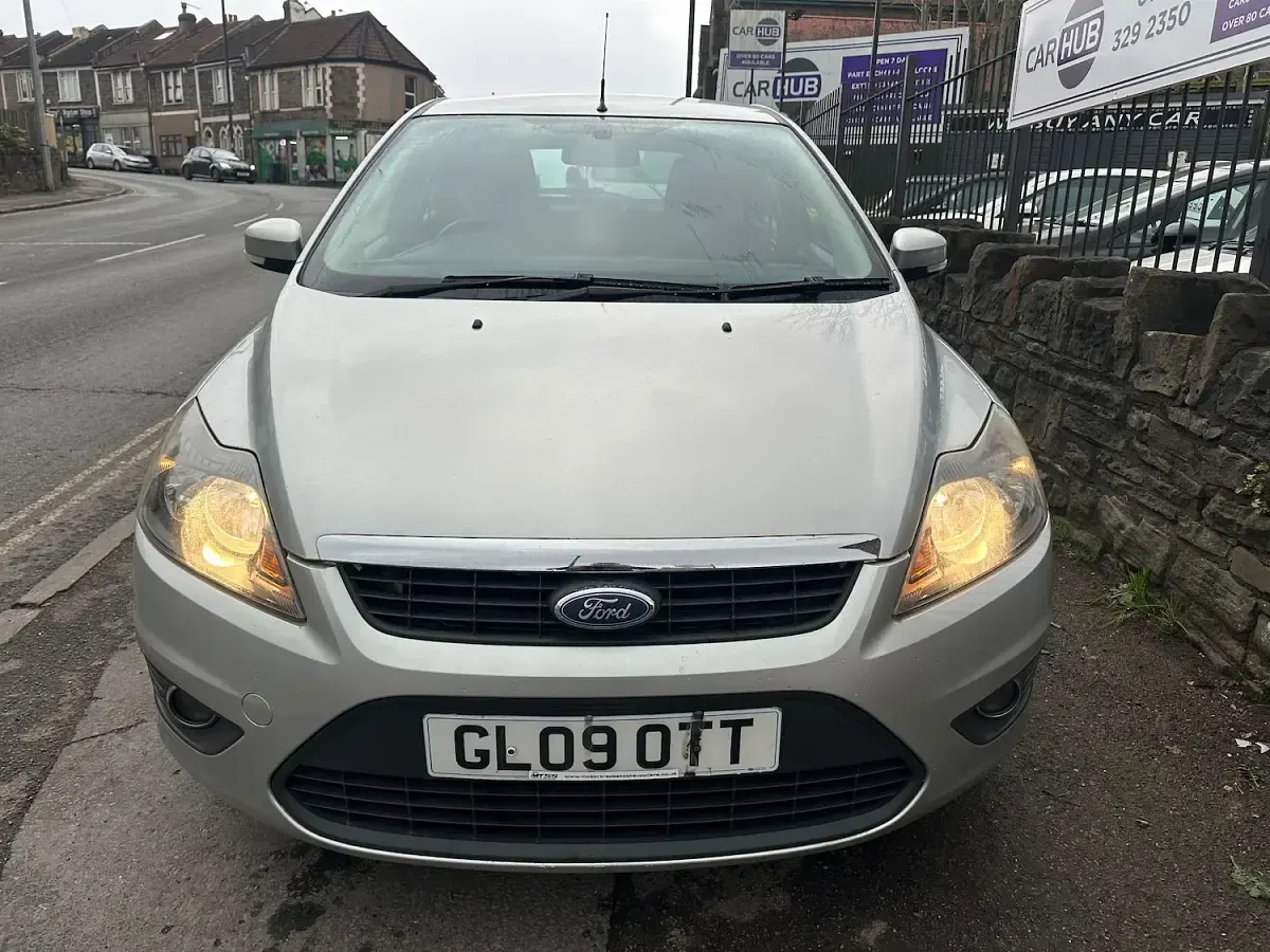 Used Ford Focus Zetec 99 HP (72 kW) 2009 Silver Hatchback