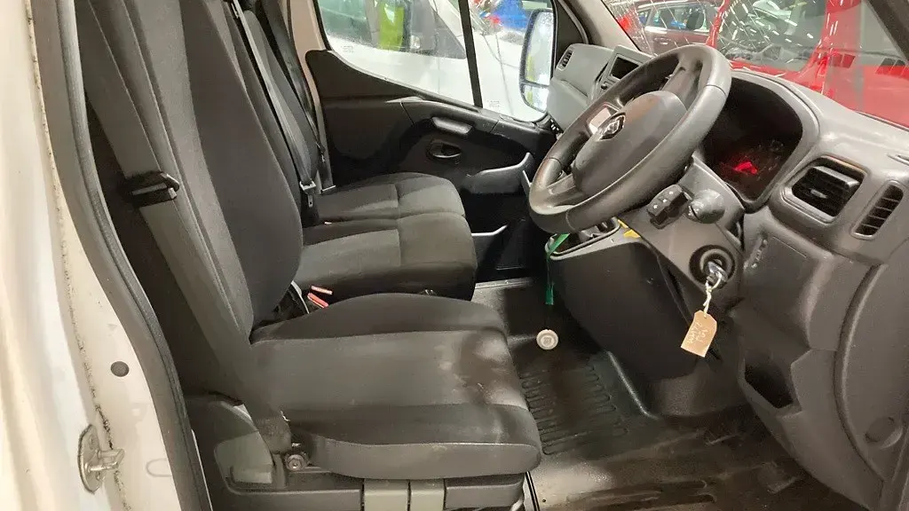 Usado Renault Master Business 2022 Blanco Monovolumen