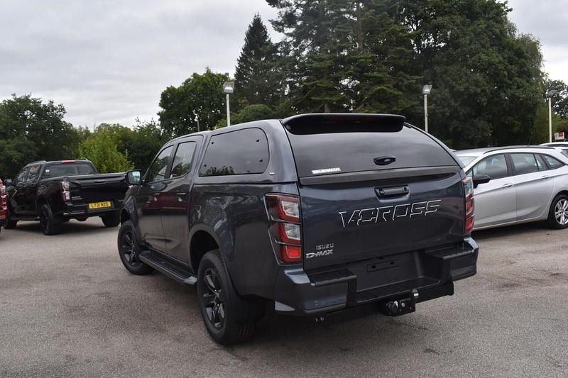 New Isuzu D-Max 164 HP (120 kW) 2025 Grey Pickup