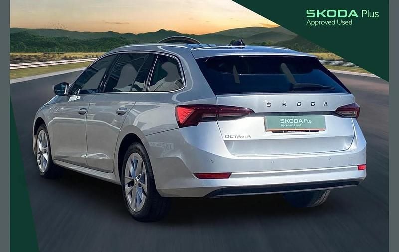 Used Skoda Octavia SE L 147 HP (108 kW) 2022 Brilliant silver metallic Estate
