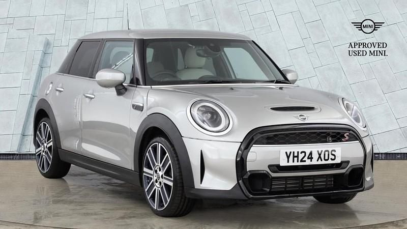 Used Mini Cooper S Exclusive 176 HP (129 kW) 2024 Silver Hatchback