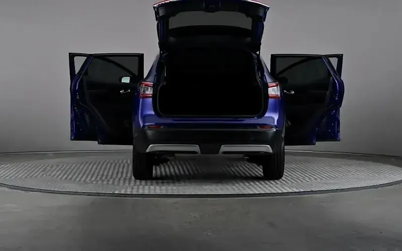 Used Nissan Qashqai N-Connecta 160 HP (117 kW) 2020 Blue SUV