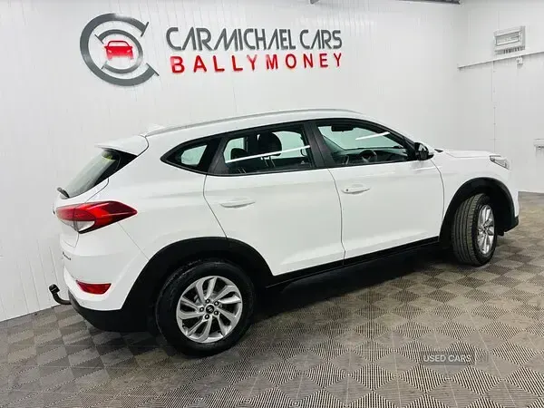 Used Hyundai Tucson SE 116 HP (85 kW) 2018 White SUV