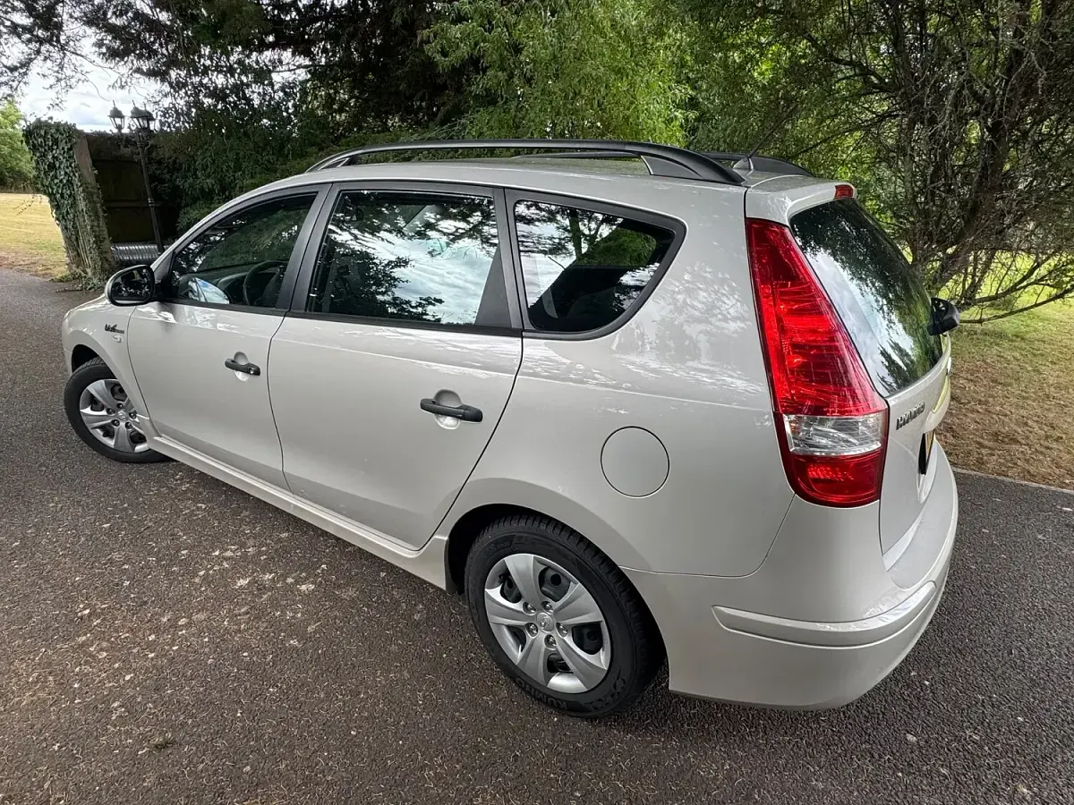 Used Hyundai i30 Comfort 2012 Beige Estate