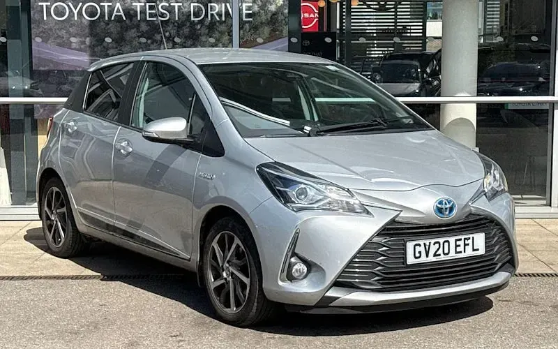 Usado Toyota Yaris Hybrid 101 CV (74 kW) 2020 Utilitario