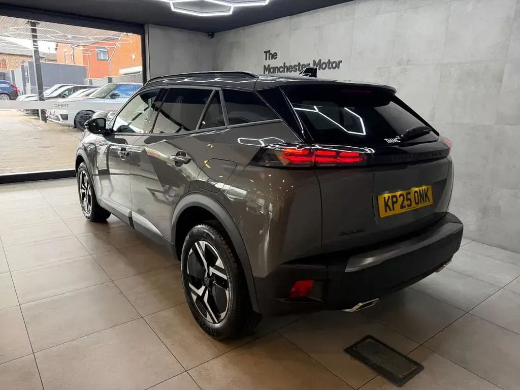 Used Peugeot 2008 Allure 100 HP (73 kW) 2025 Grey SUV