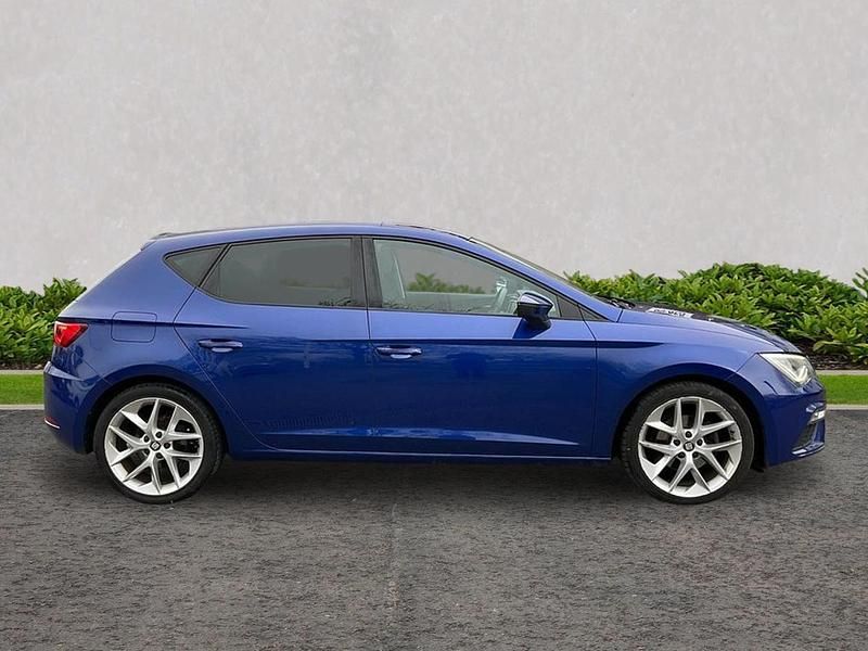 Used Seat Leon FR 123 HP (90 kW) 2018 Blue Hatchback