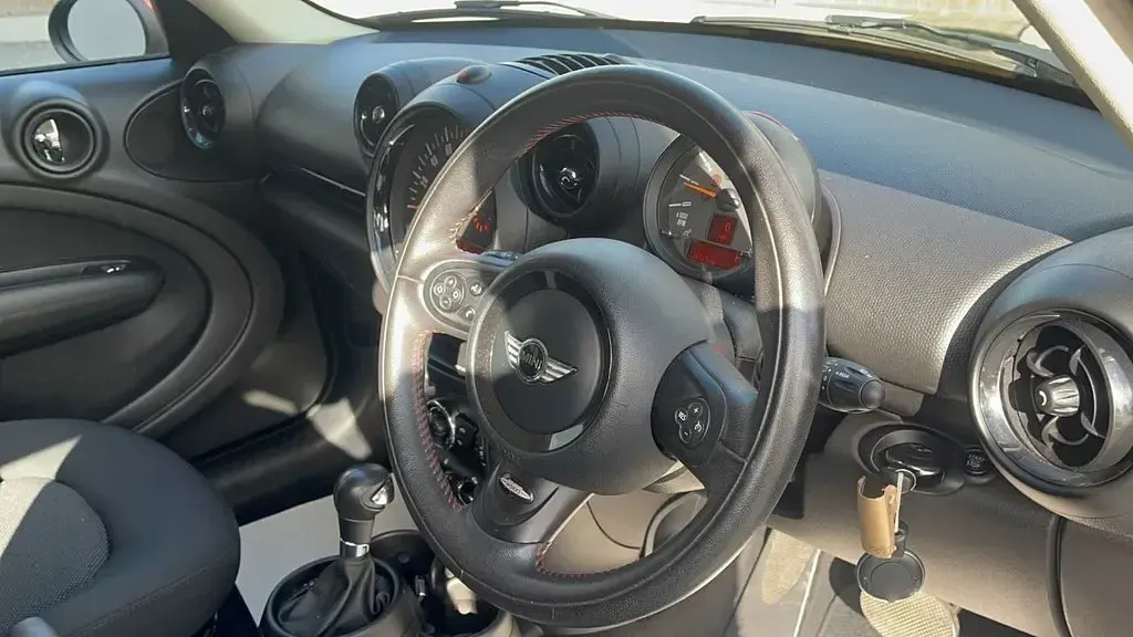 Used Mini Cooper 122 HP (89 kW) 2015 Black Hatchback