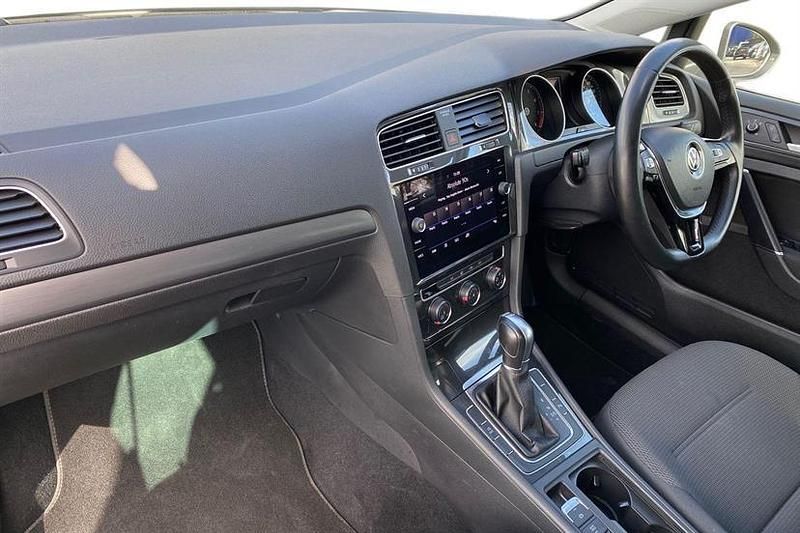 Used VW Golf VII Match 115 HP (84 kW) 2019 Pure white Hatchback