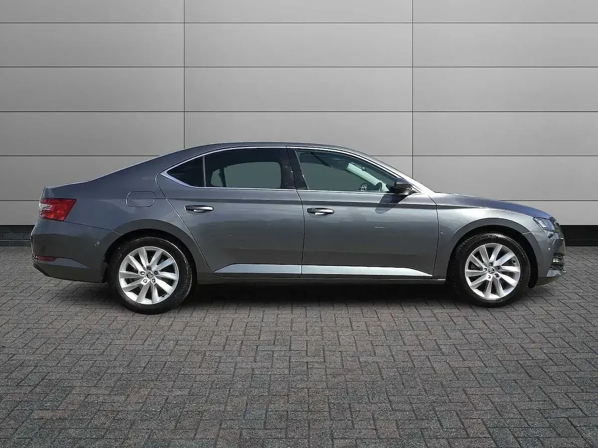 Used Skoda Superb SE Technology 160 HP (117 kW) 2023 Graphite grey metallic Hatchback