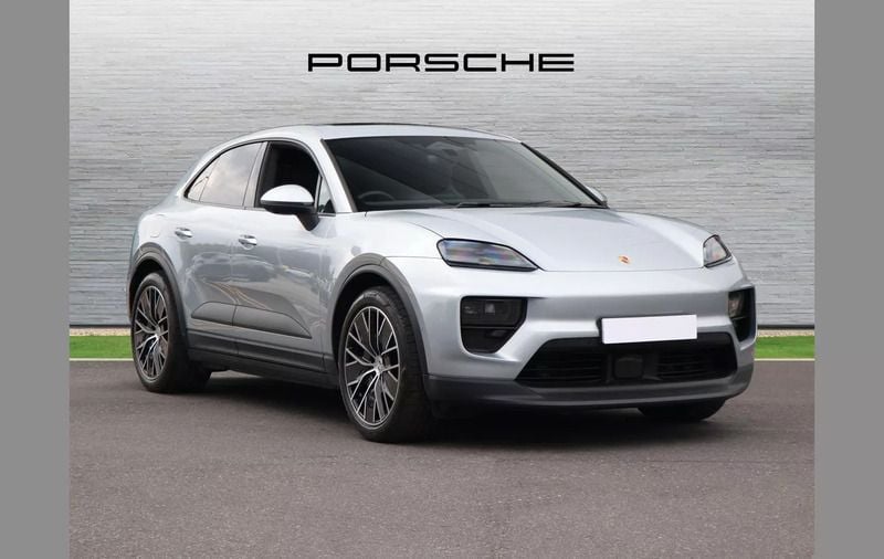 Silver New 2025 Porsche Macan SUV | £69,990 (Super price) - Image 1/4