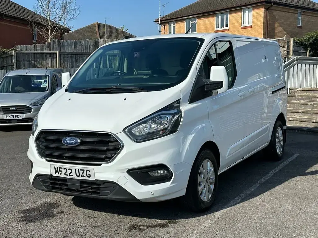Used Ford Transit Custom Limited 130 HP (95 kW) 2022 White Van
