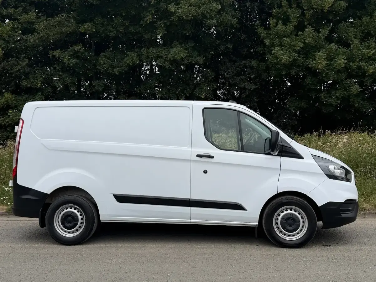 Used Ford Transit Custom 126 HP (92 kW) 2022 White Van