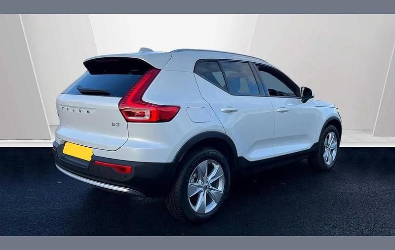 Used Volvo XC40 Core 161 HP (118 kW) 2025 White SUV