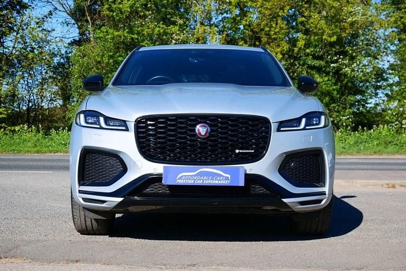 Usado Jaguar F-Pace R-Dynamic 204 HP (150 kW) 2022 Prateado SUV