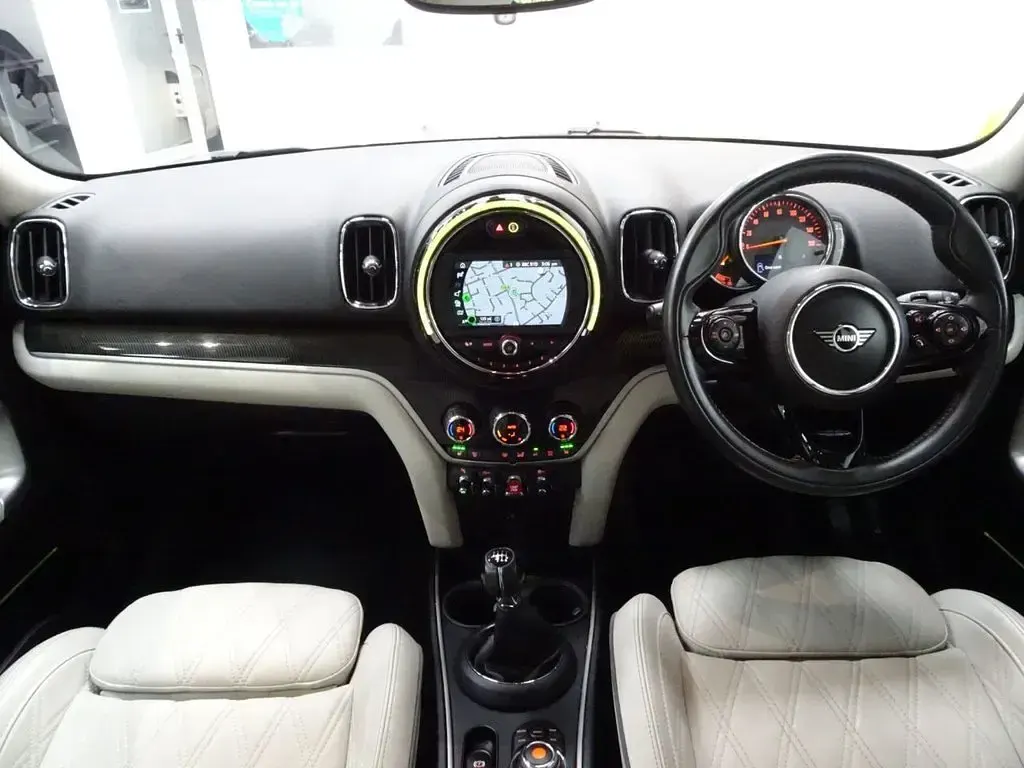 Used Mini Cooper Exclusive 136 HP (100 kW) 2020 Silver Hatchback