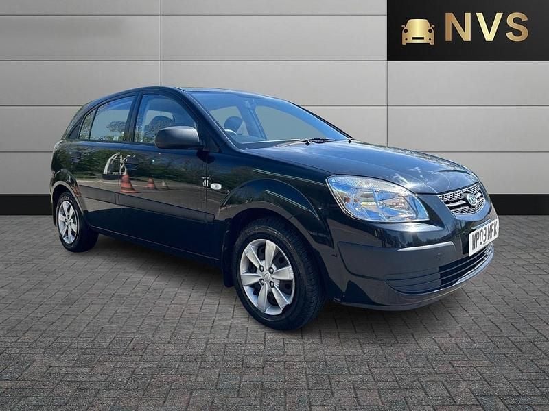 Used Kia Rio 95 HP (69 kW) 2009 Black Hatchback