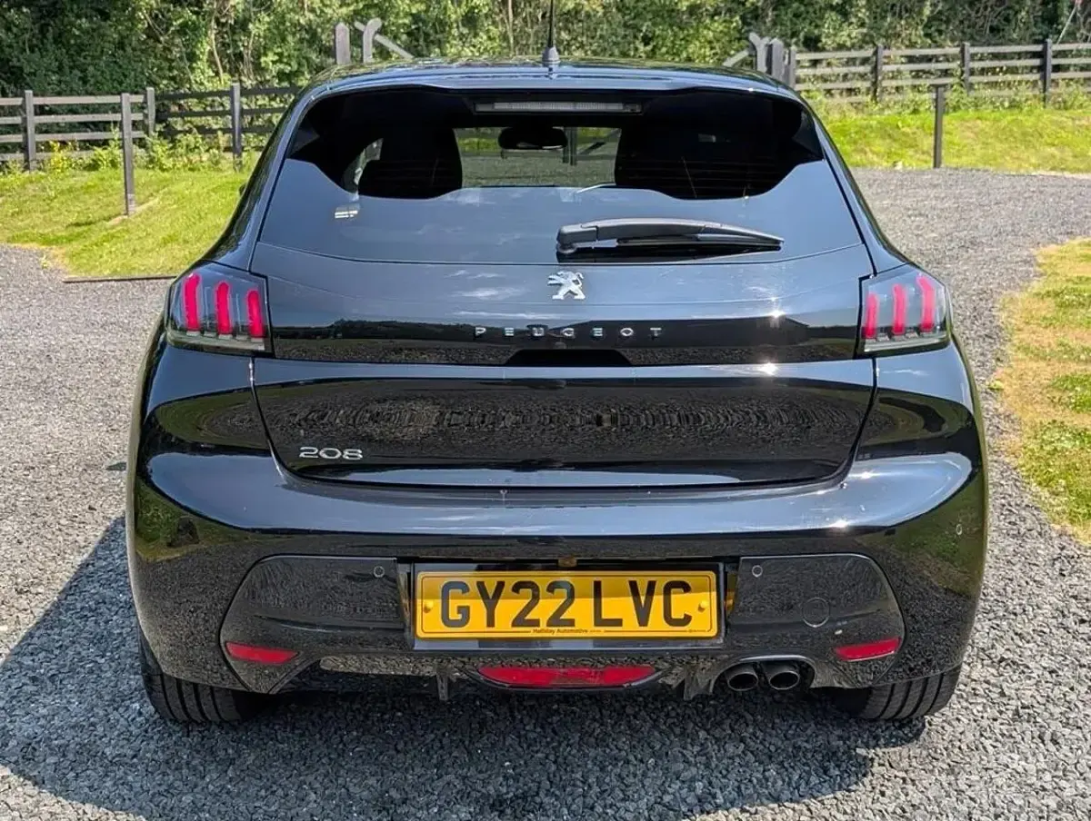 Used Peugeot 208 Allure Premium 129 HP (94 kW) 2022 Black Hatchback