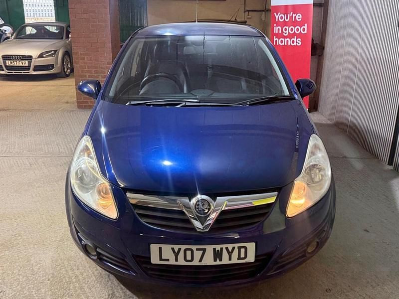 Used Vauxhall Corsa Design Edition 90 HP (66 kW) 2007 Blue Hatchback