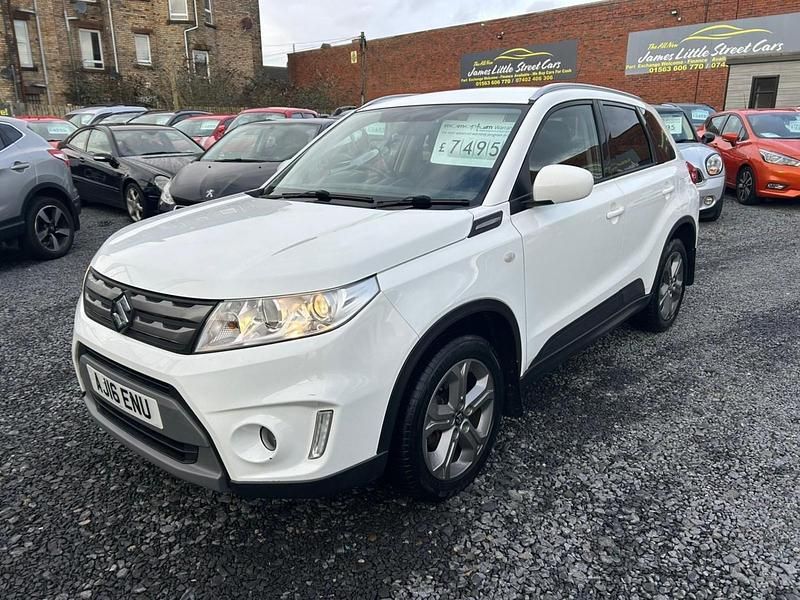 Used Suzuki Vitara SZ-T 2016 White Hatchback