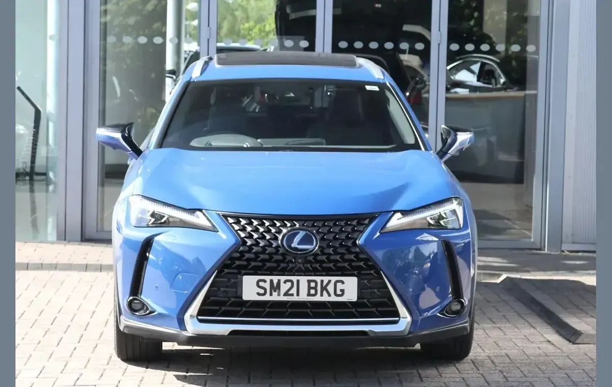Used Lexus UX 250h 180 HP (132 kW) 2021 Blue SUV