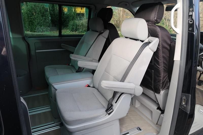 Used VW Caravelle SE 2011 Black MPV