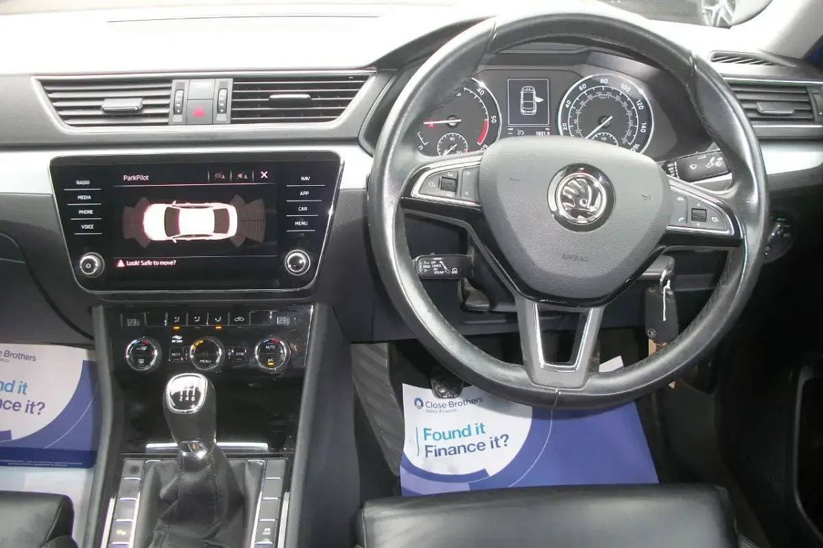 Used Skoda Superb SE Technology 150 HP (110 kW) 2018 Blue Hatchback