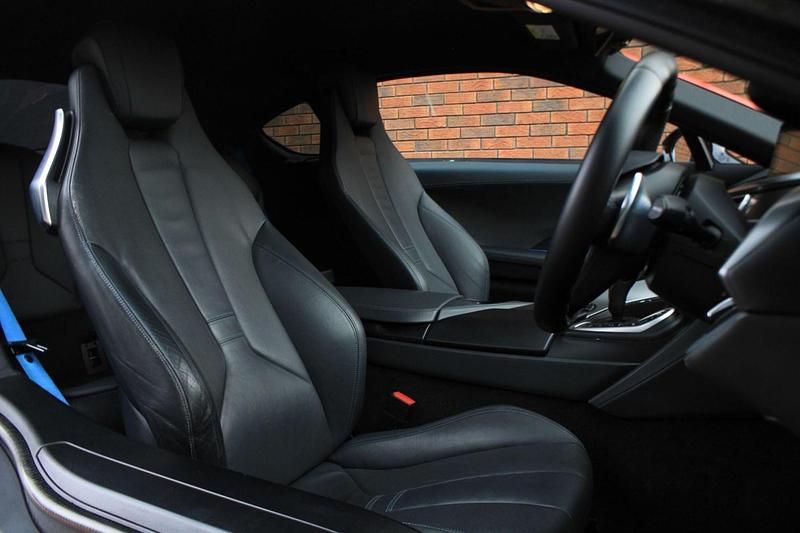 Used BMW i8 Comfort Edition 2015 Red Coupe