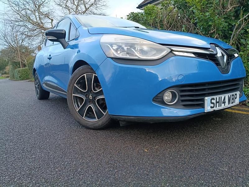 Used Renault Clio IV Dynamique 90 HP (66 kW) 2014 Blue Hatchback