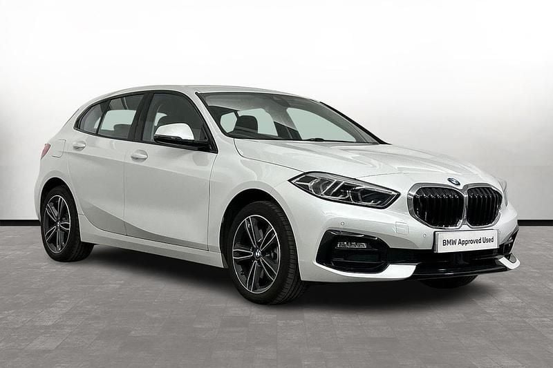 White Used 2023 BMW 118 Sport Line Hatchback | £21,900 (Super price) - Image 1/3