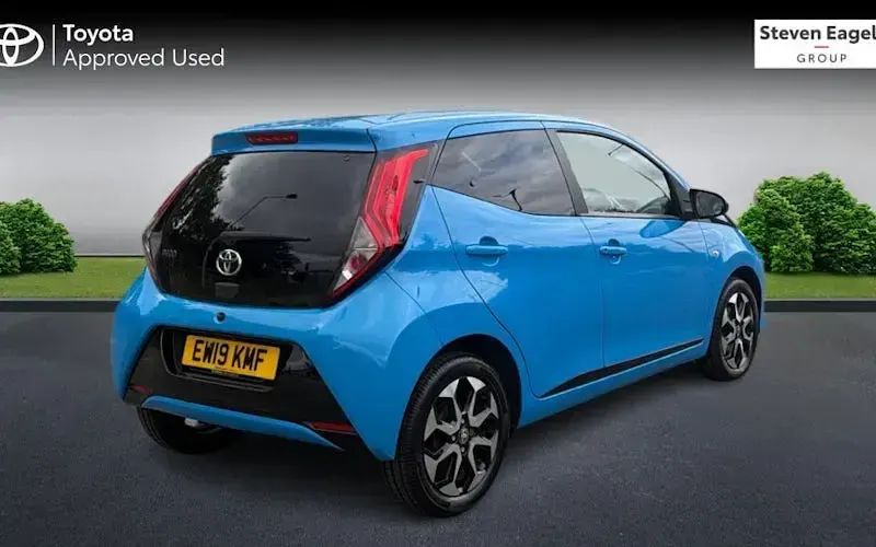 Used Toyota Aygo Trend 72 HP (52 kW) 2019 Blue Hatchback