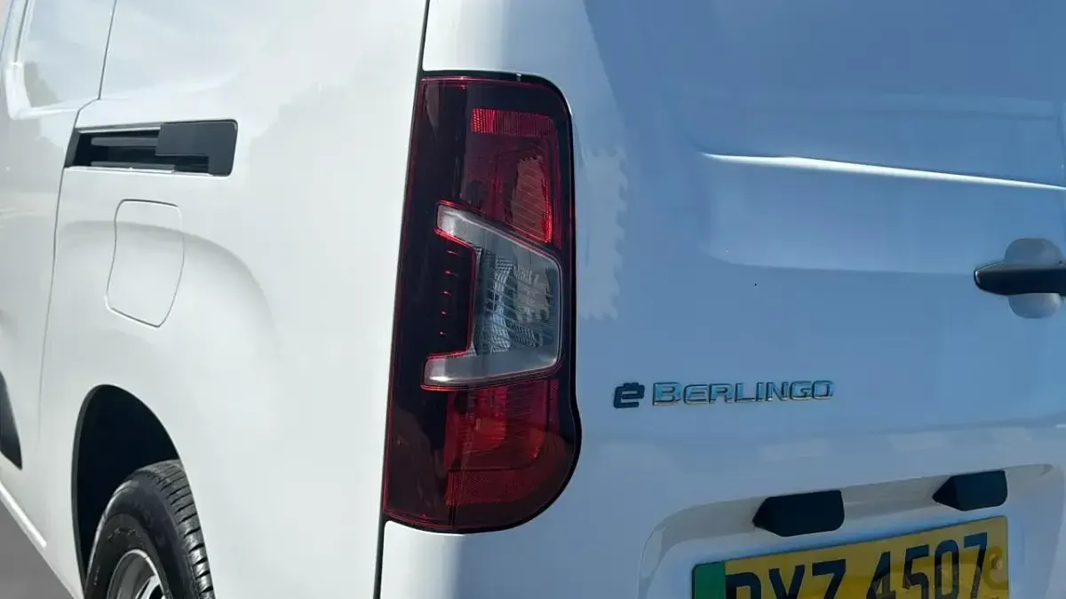 Used Citroën Berlingo 98 kW (134 HP) 2025 White MPV