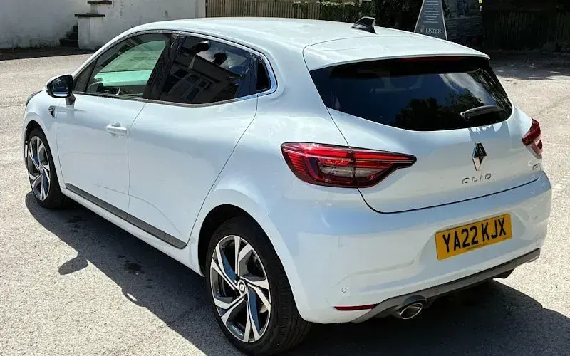 Used Renault Clio RS Line 90 HP (66 kW) 2022 White  Hatchback