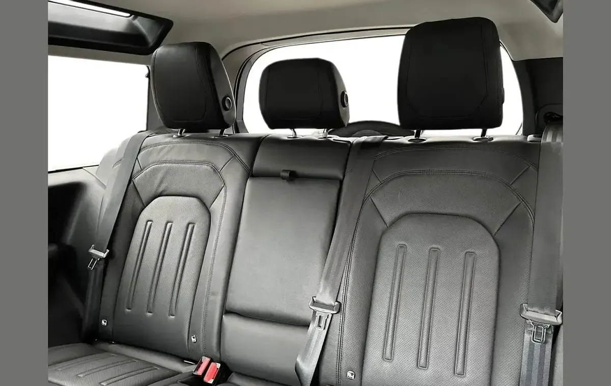 Usado Land Rover Defender SE 247 CV (181 kW) 2022 Gris SUV