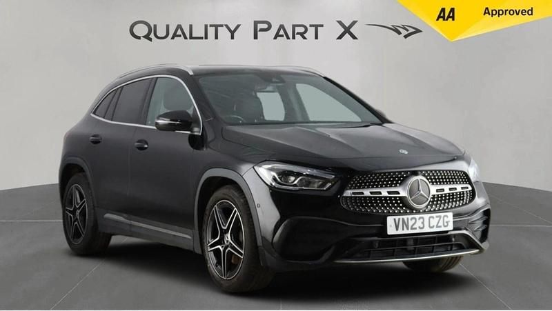 Begagnad Mercedes GLA200 Executive 2023 Svart SUV
