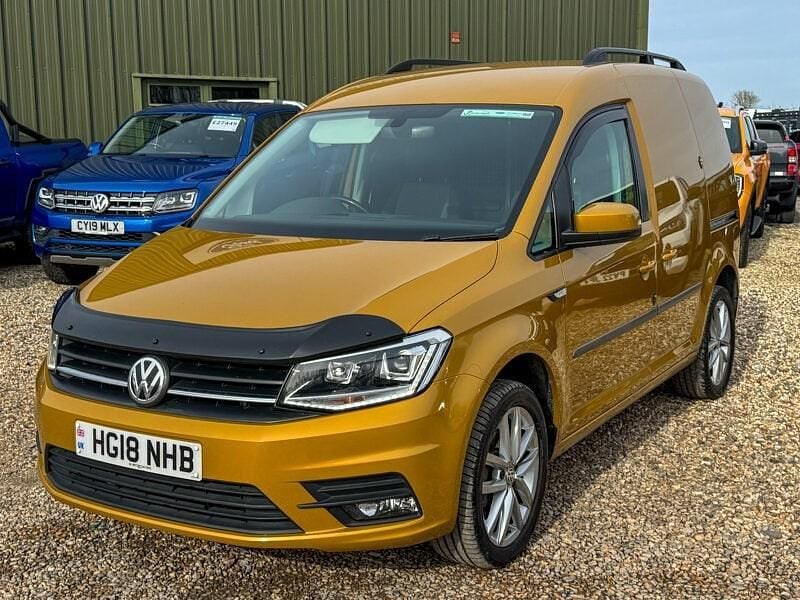 Used VW Caddy Highline 150 HP (110 kW) 2018 Yellow MPV