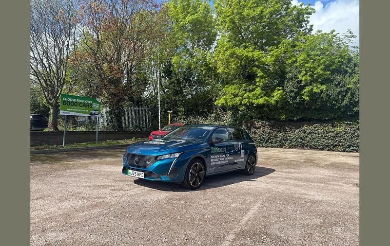 Used Peugeot e-308 Allure 114 kW (156 HP) 2025 Blue Hatchback