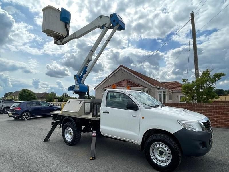 White Used 2014 Toyota HiLux Active Pickup | £23,995 - Image 1/4