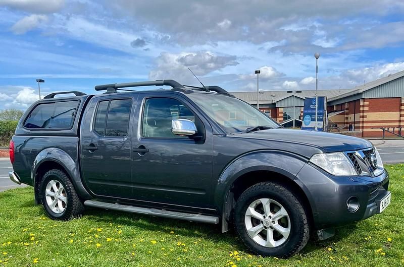 Used Nissan Navara Tekna 2015 Grey Pickup