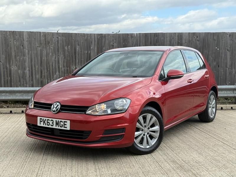 Red Used 2013 VW Golf VII SE Hatchback | £4,990 (Fair price) - Image 1/4