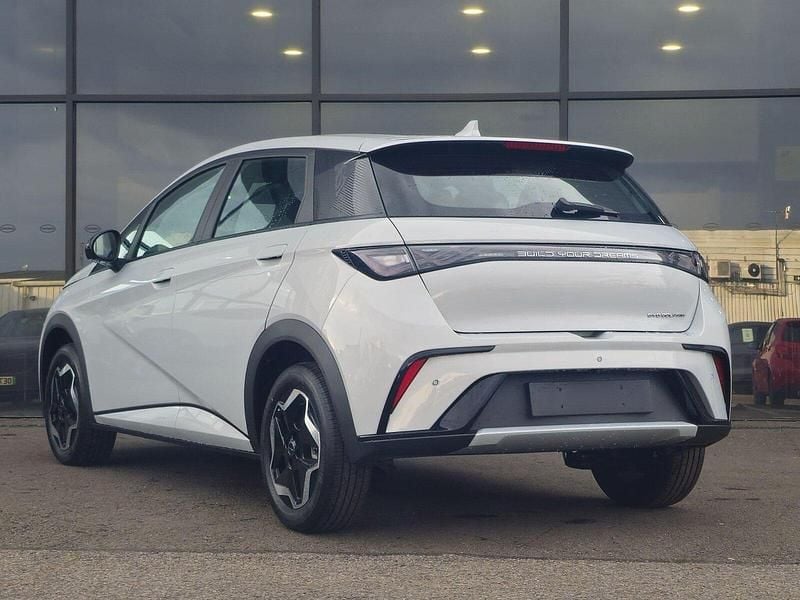 New BYD Dolphin Comfort 11 kW (15 HP) 2026 Skiing white Hatchback