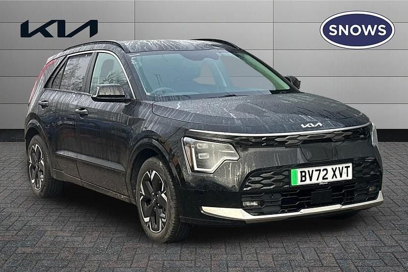 Midnight black Used 2022 Kia e-Niro SUV | £20,550 (Good price) - Image 1/4