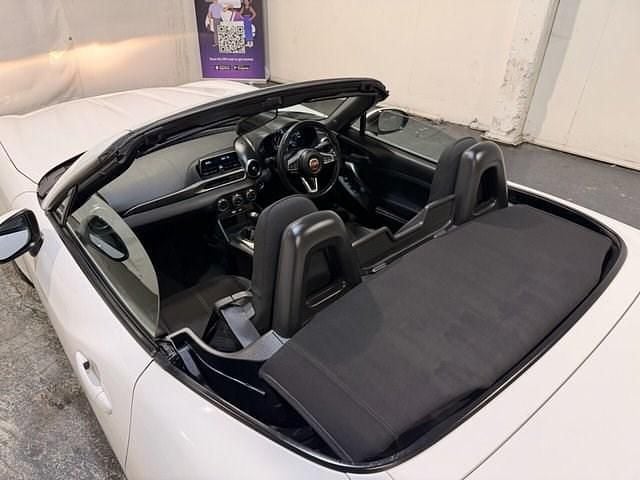 Used Fiat 124 Spider Classica 140 HP (102 kW) 2018 White Cabriolet