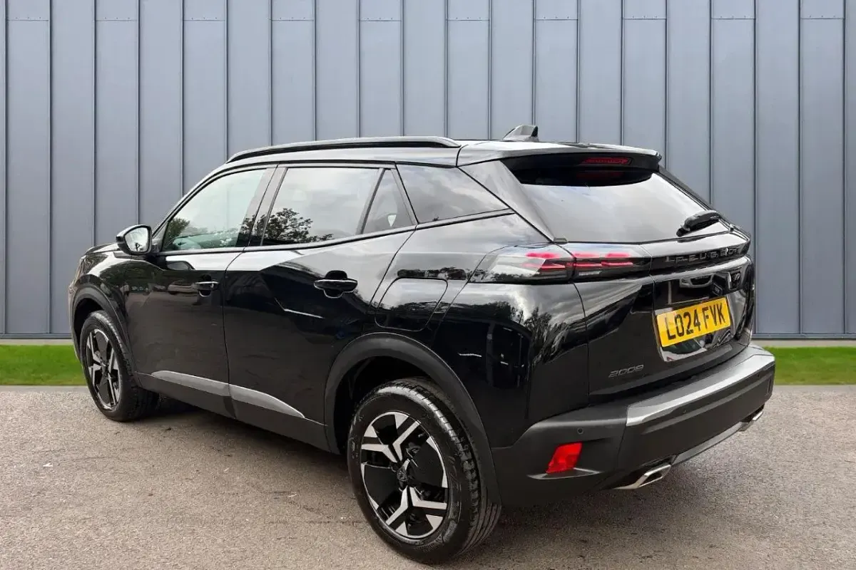 Used Peugeot 2008 Allure 129 HP (94 kW) 2024 Black SUV