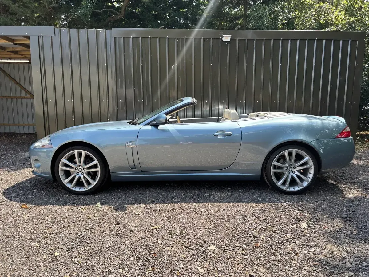 Used Jaguar XK 300 HP (220 kW) 2006 Blue