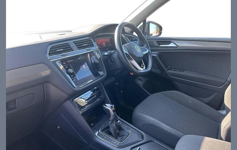 Used VW Tiguan Allspace Life 150 HP (110 kW) 2021 Grey SUV