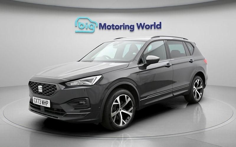 Begagnad Seat Tarraco 4Drive 190 HK (139 kW) 2023 Grå SUV