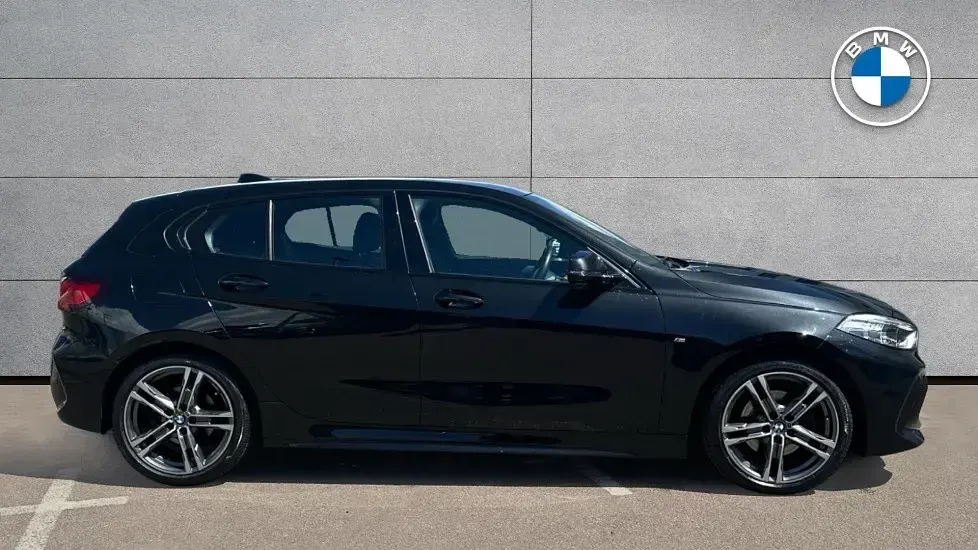 Used BMW 118 M Sport 136 HP (100 kW) 2022 Black Hatchback