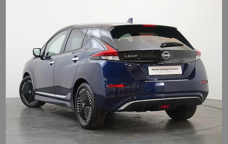 Used Nissan Leaf Tekna 110 kW (150 HP) 2022 Blue Hatchback